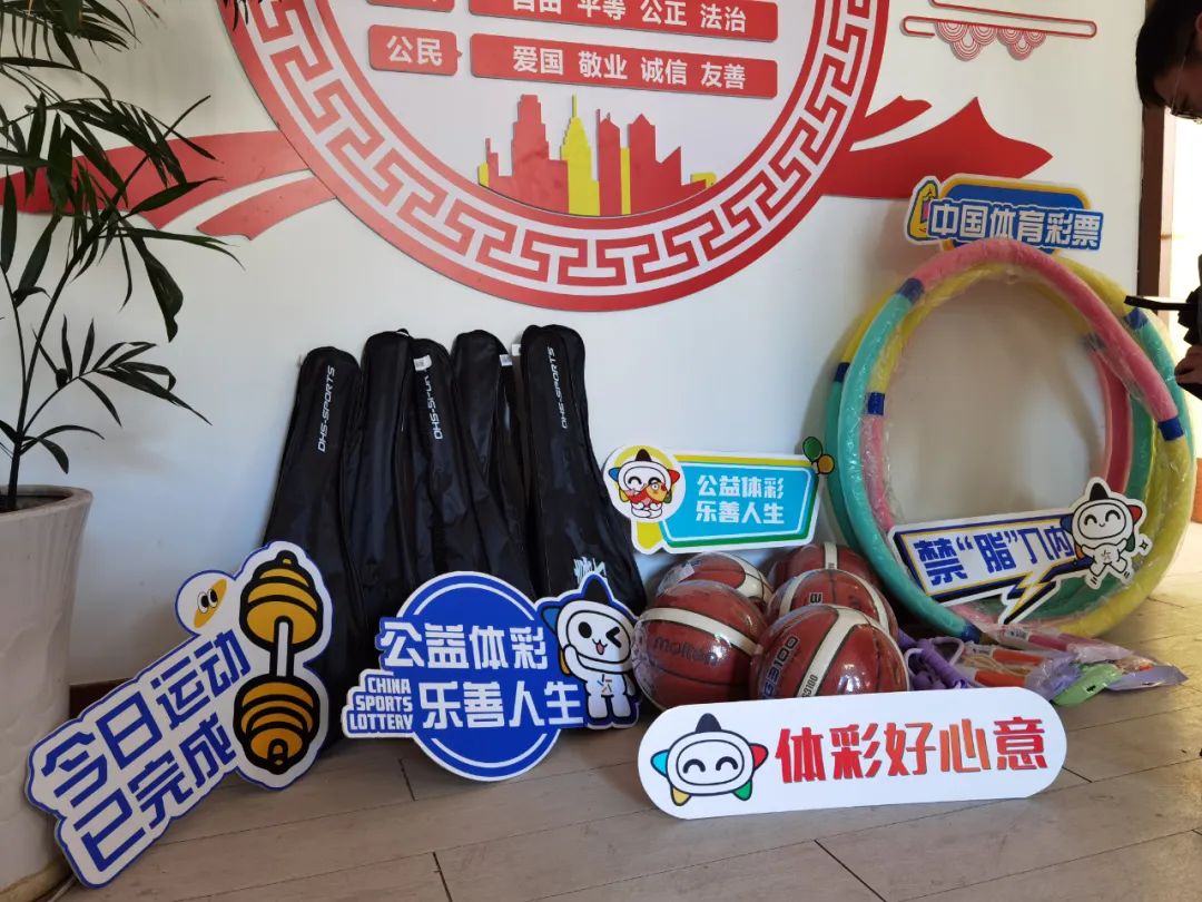 那不勒斯在意大利杯中成功击败劲敌展现强大实力