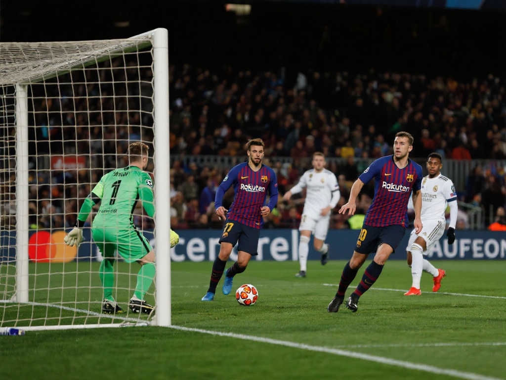 欧冠:巴萨失利震惊西班牙媒体,意大利媒体反应引关注 欧冠:巴萨失利震惊西班牙媒体,意大利媒体反应引关注